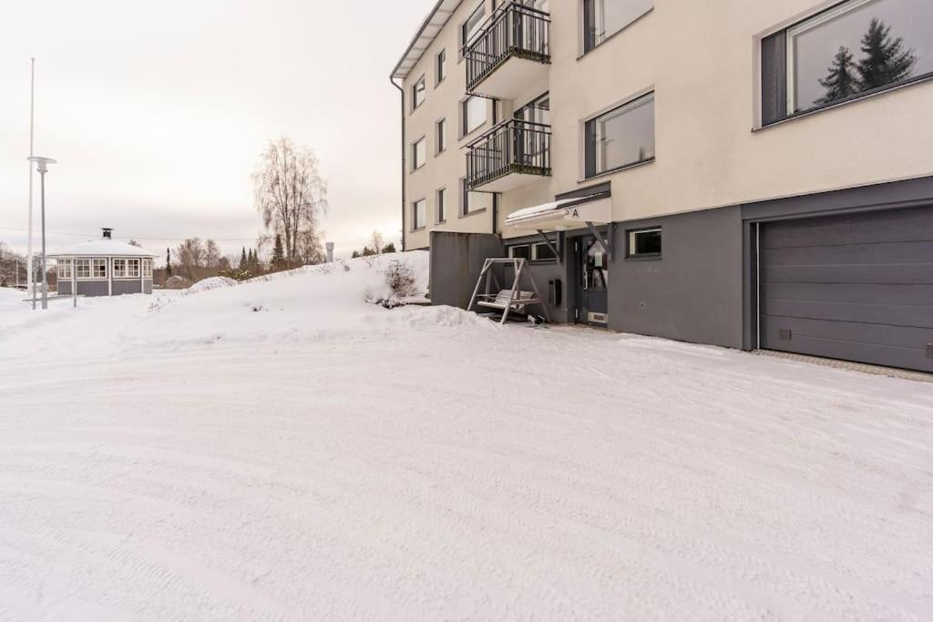 Valoisa Huoneisto Jossa Erinomaiset Vuoteet. มิกเกลี ภายนอก รูปภาพ